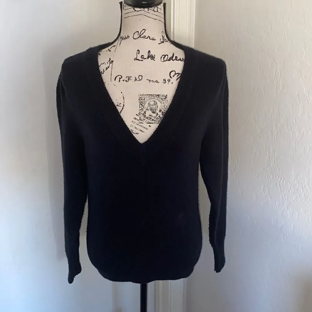 Madewell Black V-Neck Pullover Sweater Preppy Academia School Girl